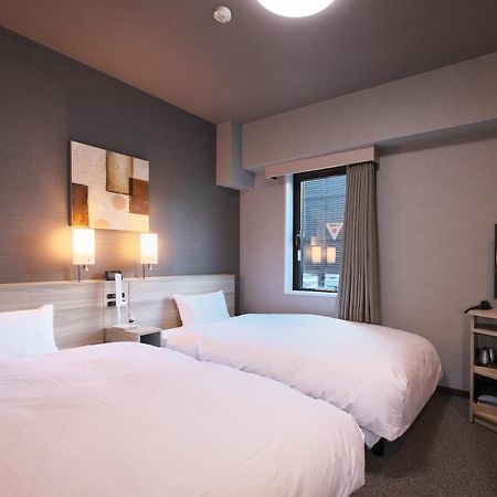 Hotel Route-Inn Toyama Ekimae מראה חיצוני תמונה