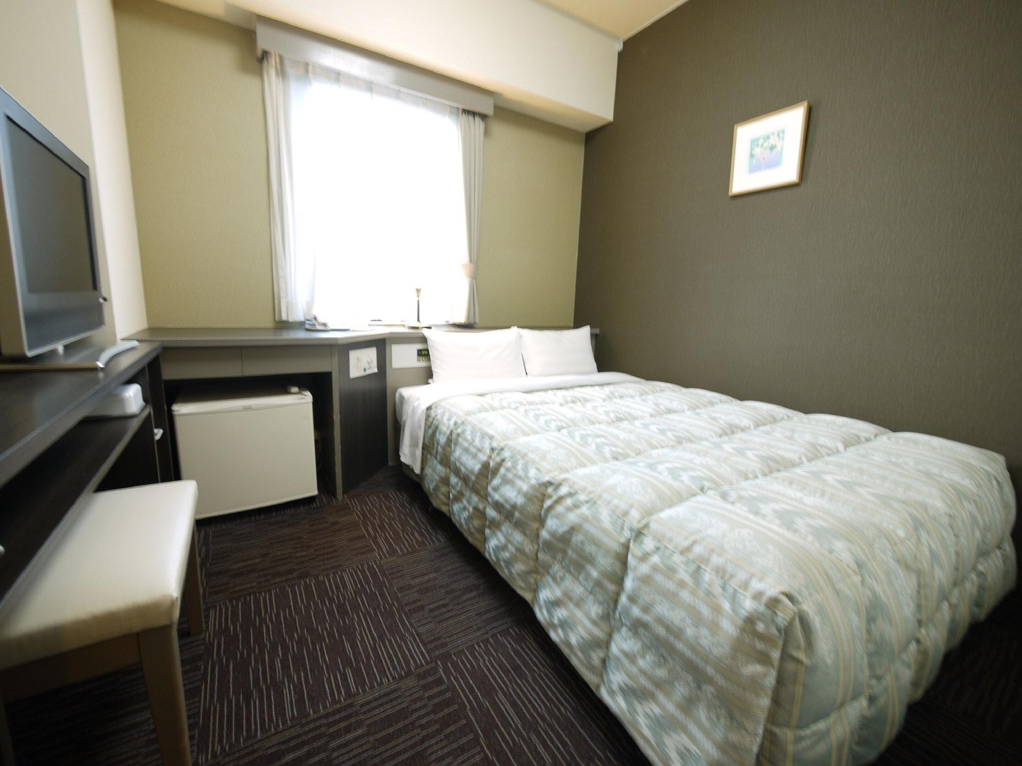 Hotel Route-Inn Toyama Ekimae מראה חיצוני תמונה
