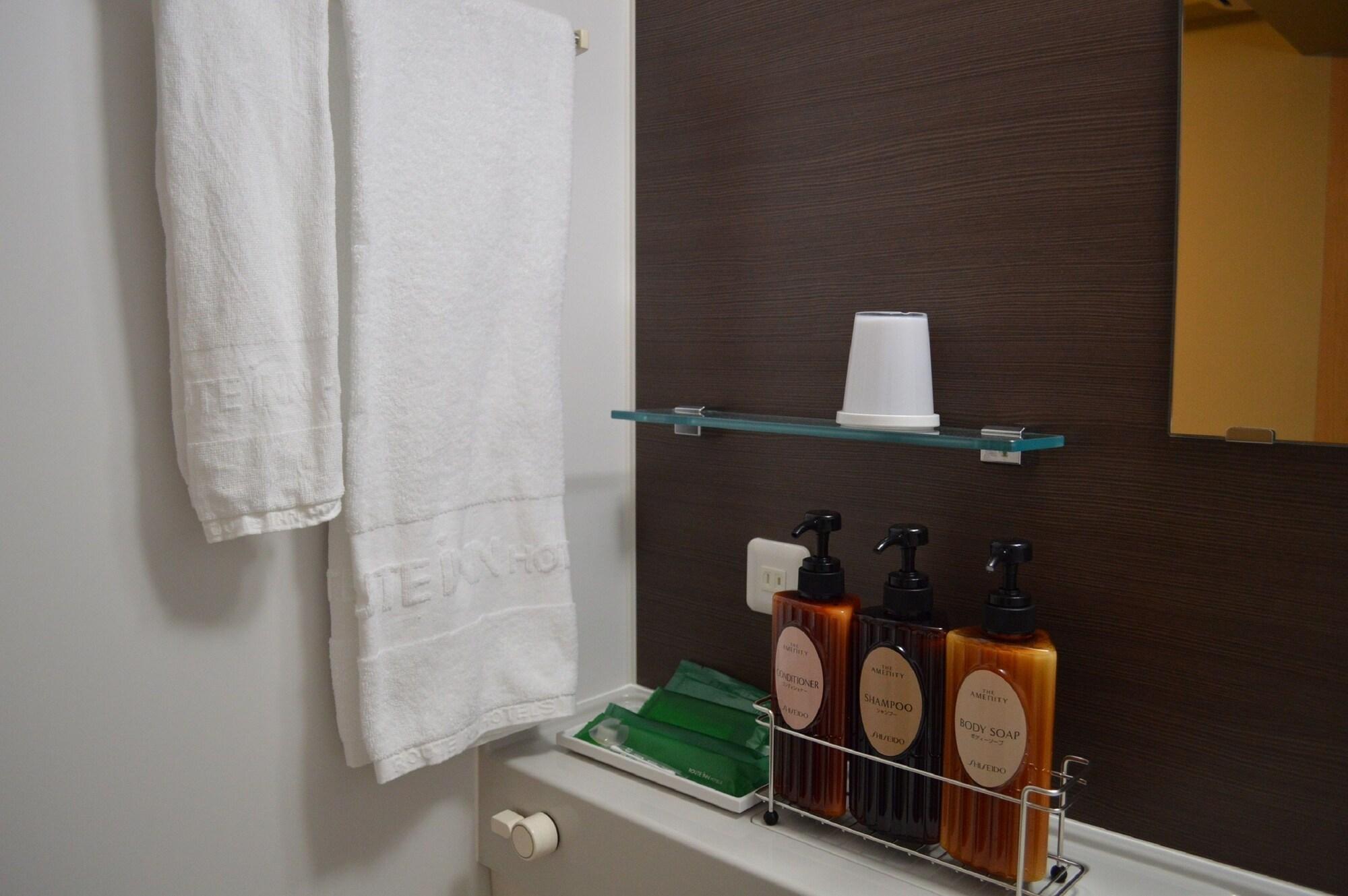 Hotel Route-Inn Toyama Ekimae מראה חיצוני תמונה