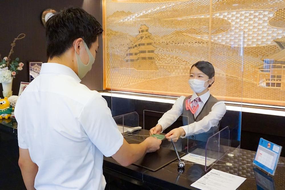 Hotel Route-Inn Toyama Ekimae מראה חיצוני תמונה