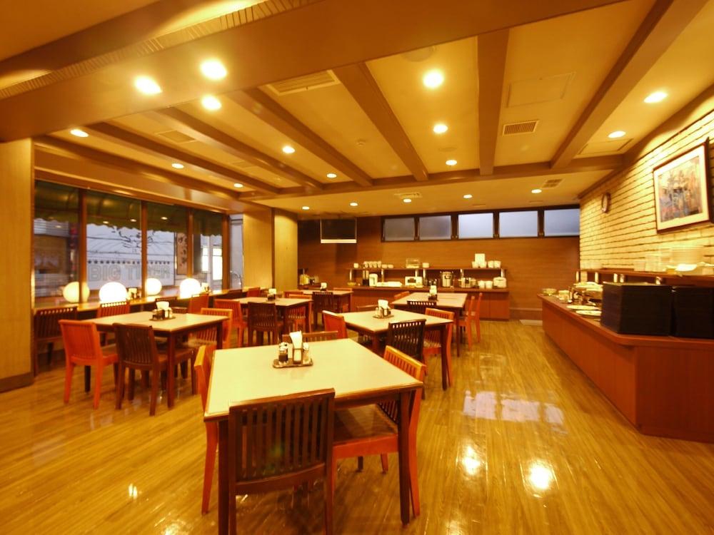 Hotel Route-Inn Toyama Ekimae מראה חיצוני תמונה