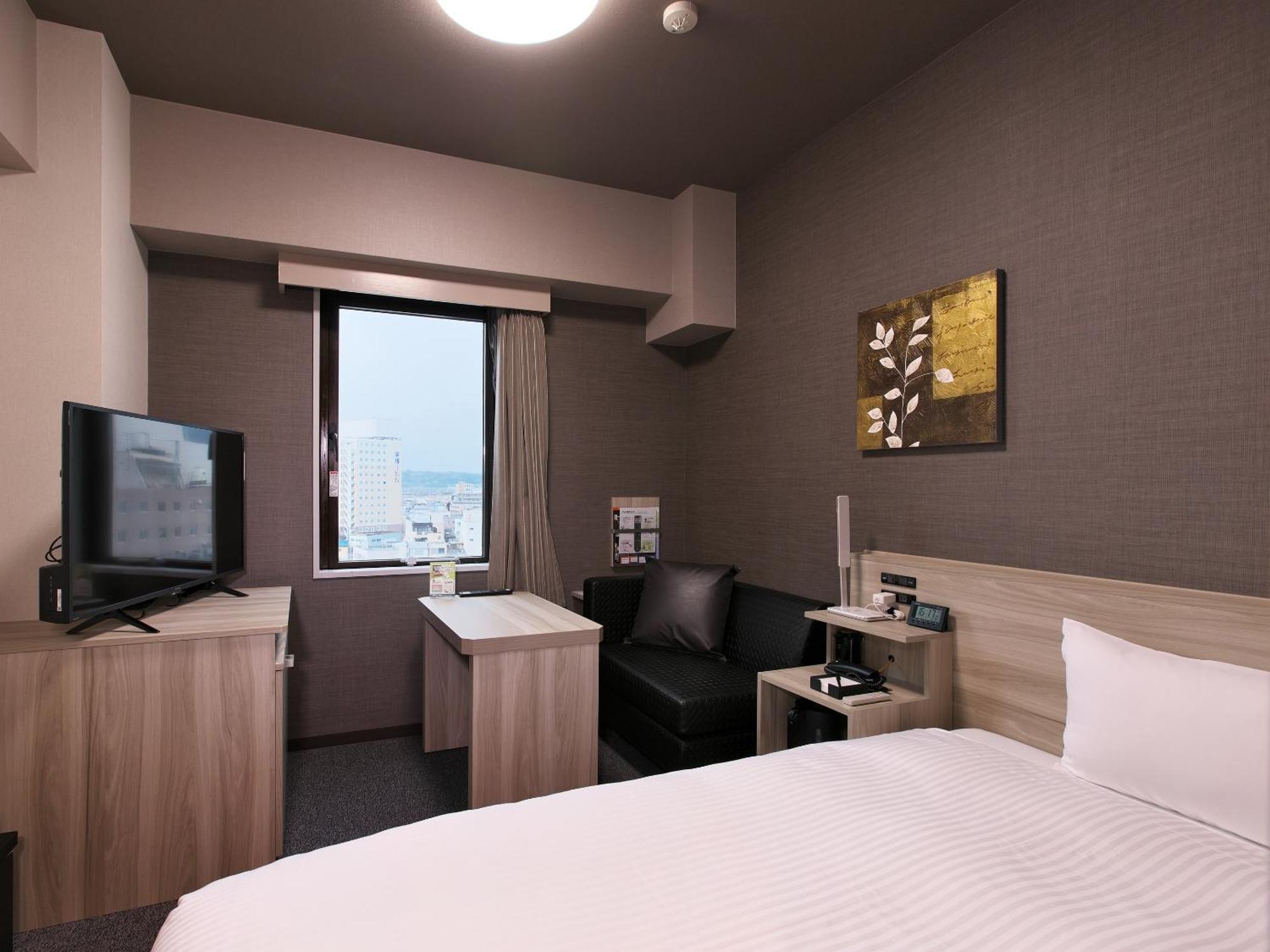 Hotel Route-Inn Toyama Ekimae מראה חיצוני תמונה