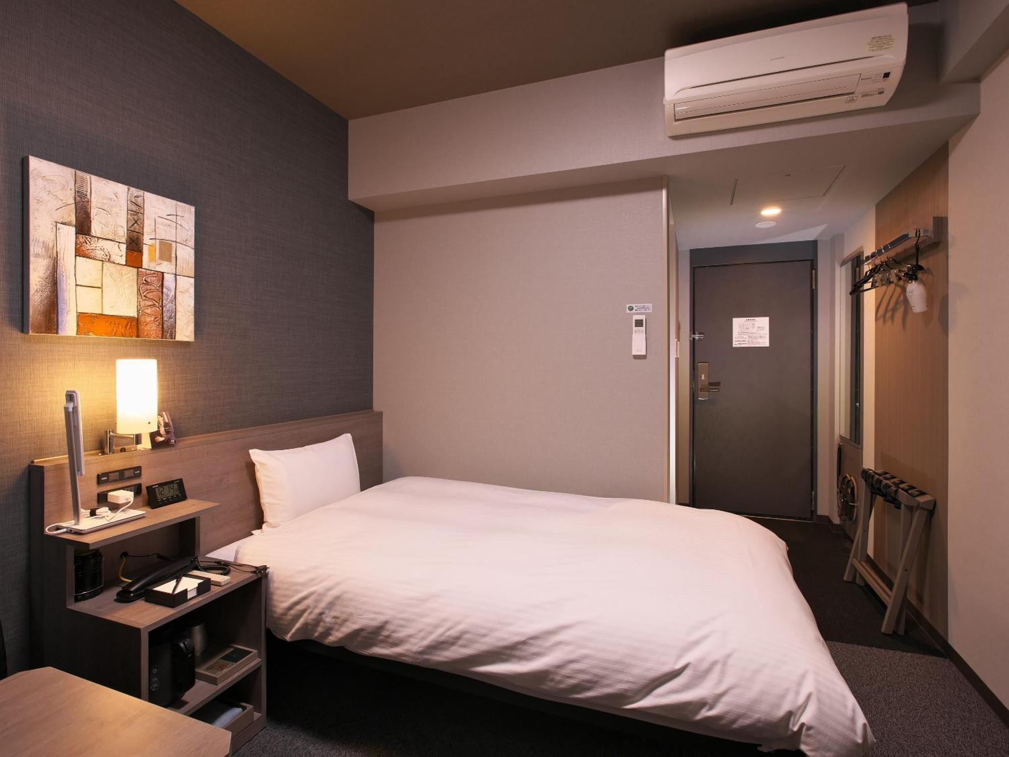 Hotel Route-Inn Toyama Ekimae מראה חיצוני תמונה