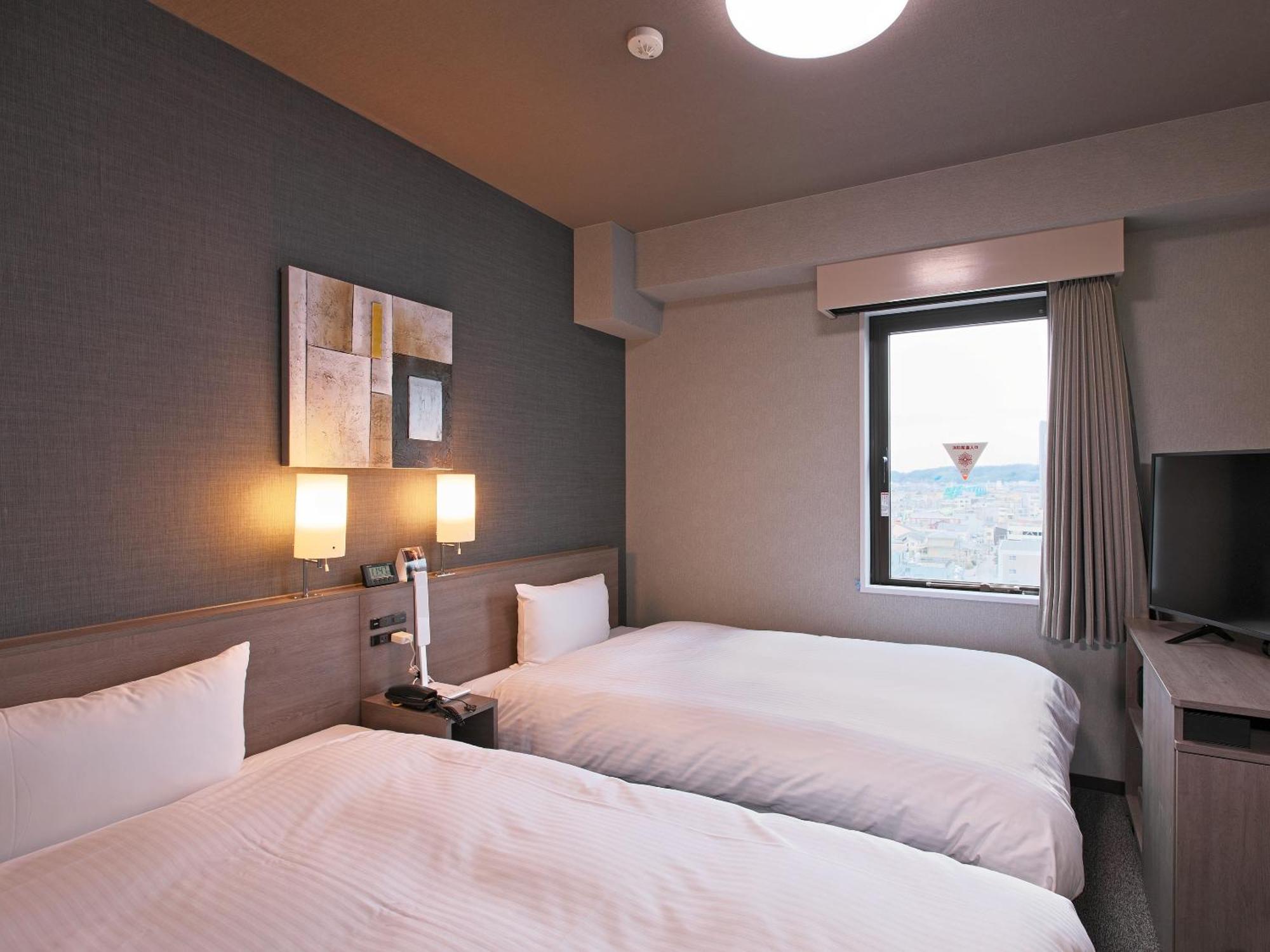 Hotel Route-Inn Toyama Ekimae מראה חיצוני תמונה