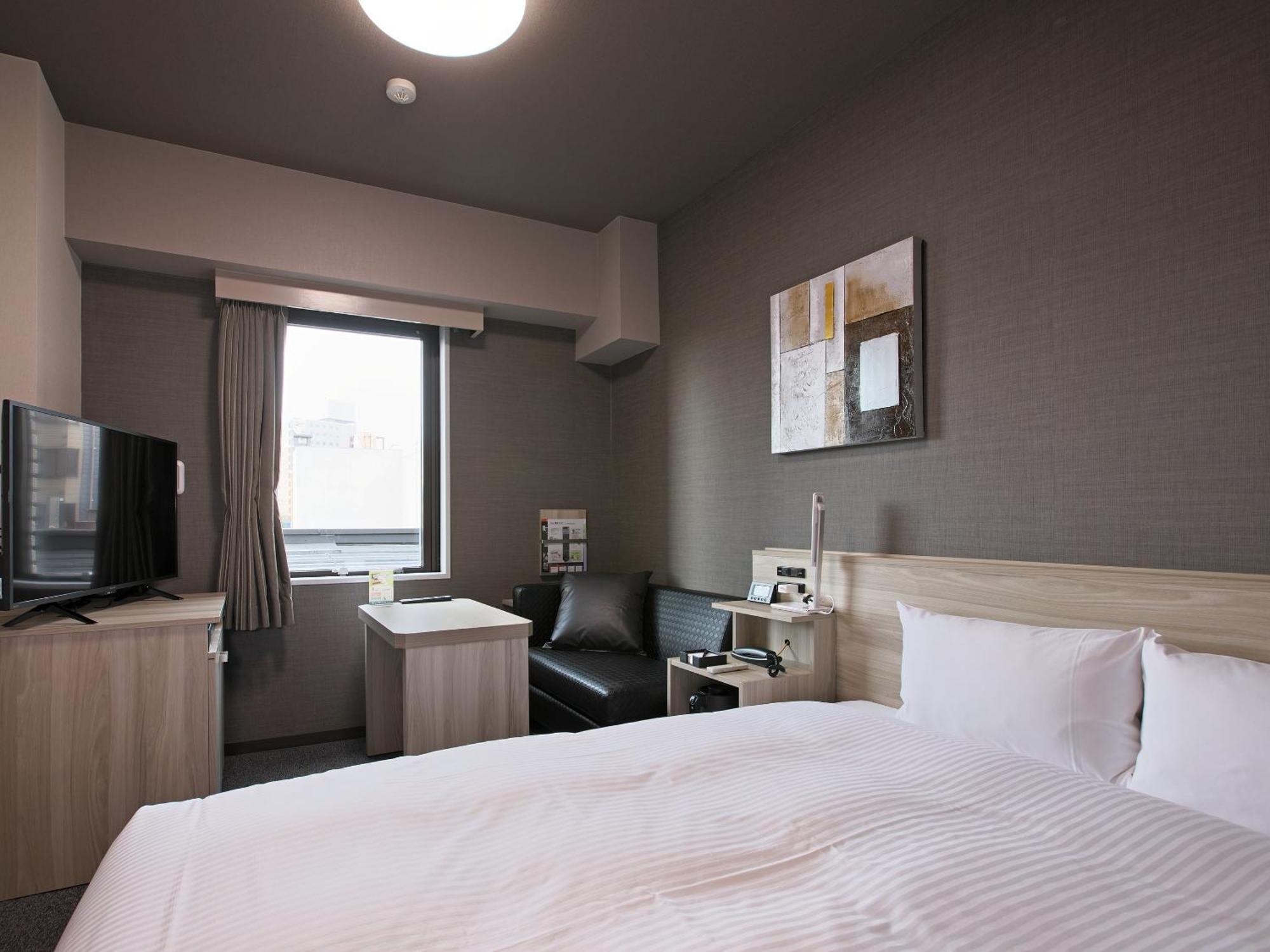 Hotel Route-Inn Toyama Ekimae מראה חיצוני תמונה
