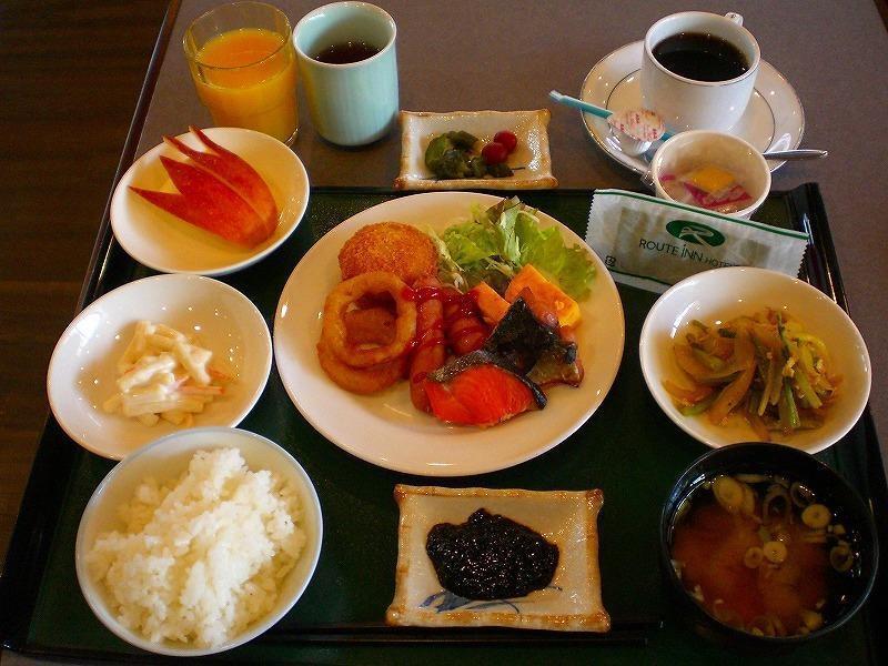 Hotel Route-Inn Toyama Ekimae מראה חיצוני תמונה