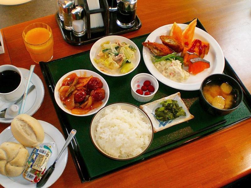 Hotel Route-Inn Toyama Ekimae מראה חיצוני תמונה